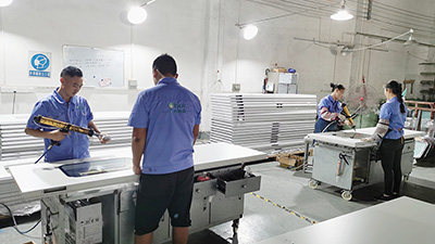 林森易潔門-門窗組裝